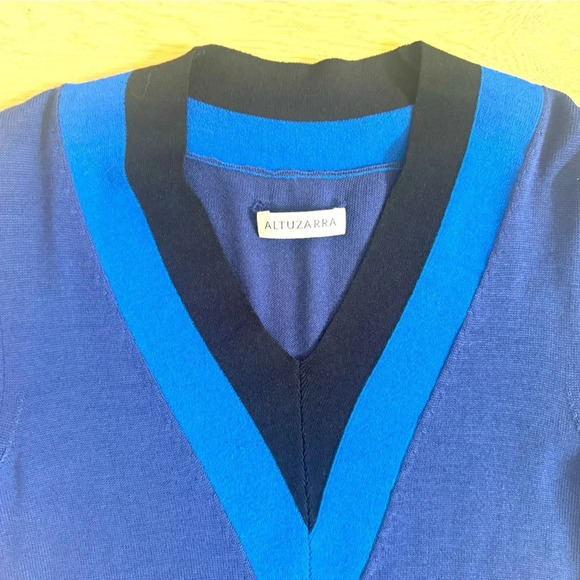 Altuzarra 100% extra fine wool v-neck soft sweater size XS - Picture 3 of 6